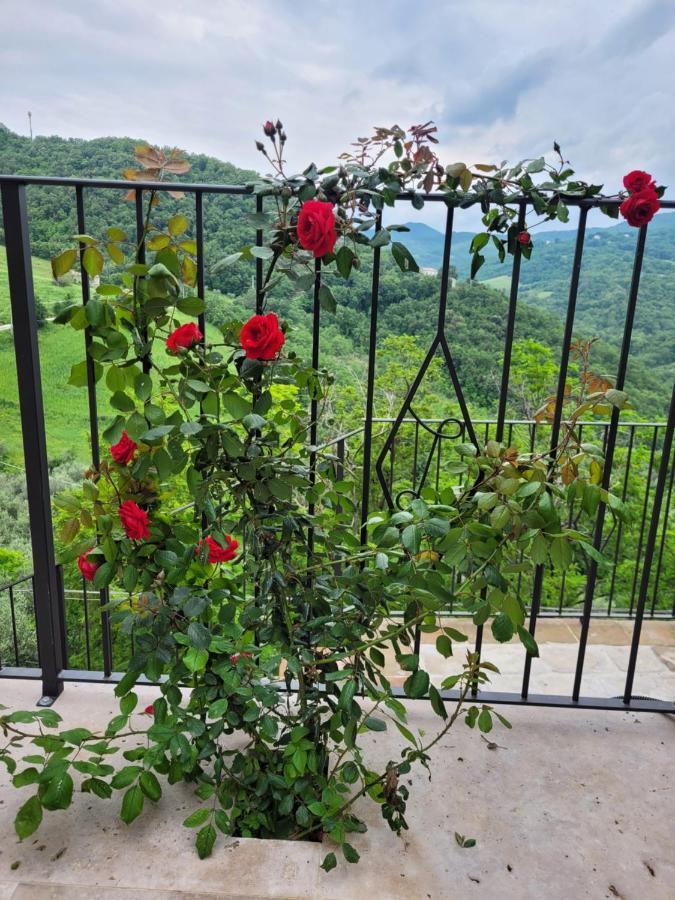 Luciae Domus Hotel Roccascalegna Bagian luar foto