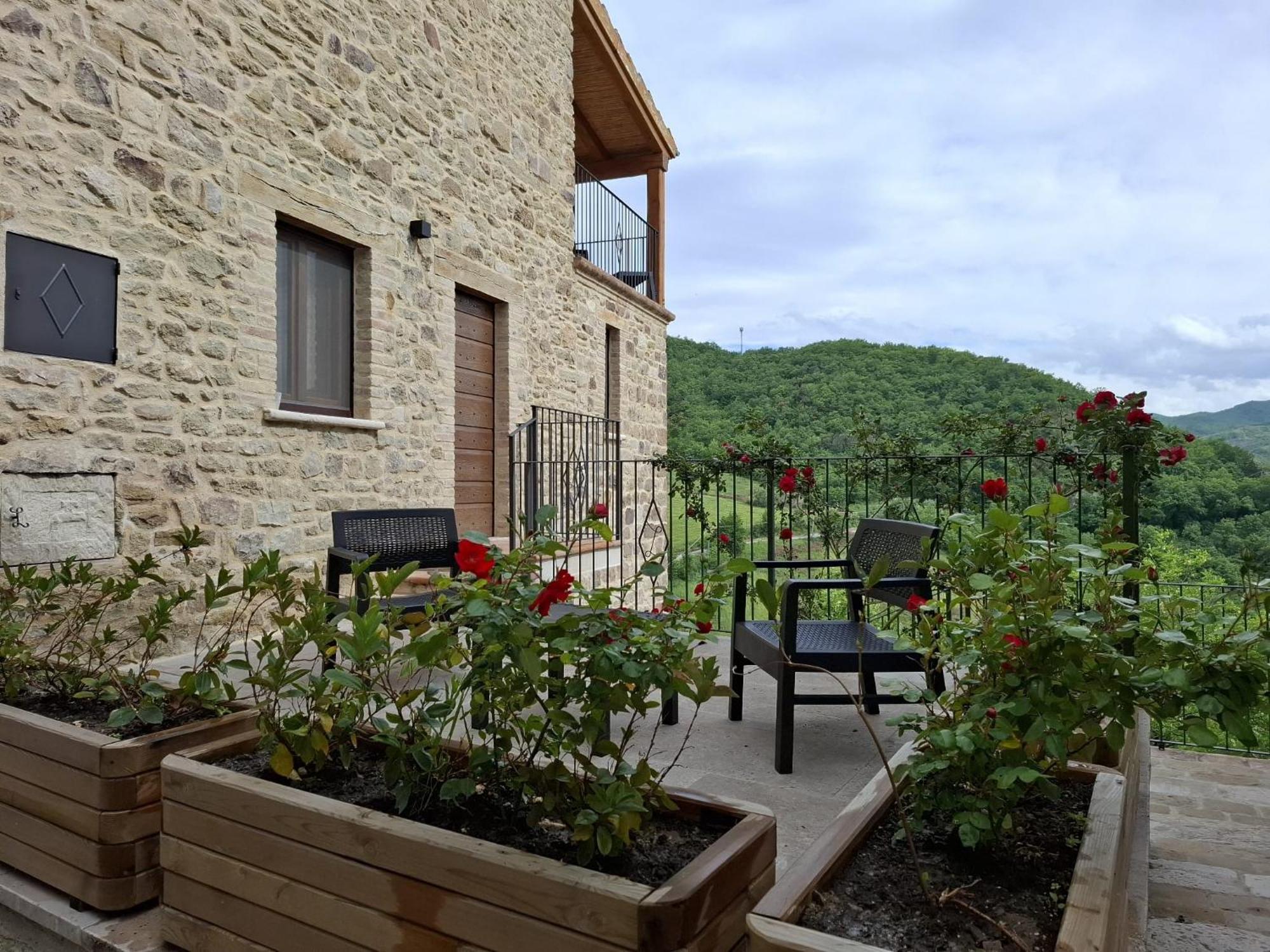 Luciae Domus Hotel Roccascalegna Bagian luar foto