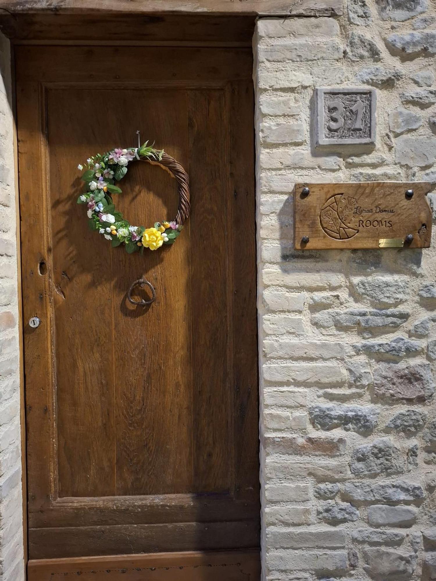 Luciae Domus Hotel Roccascalegna Bagian luar foto