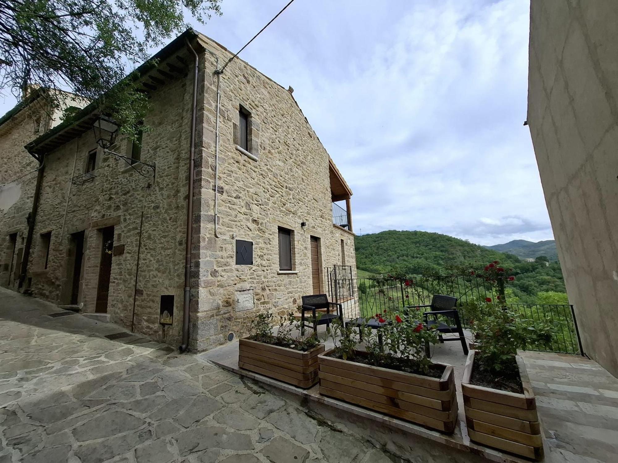 Luciae Domus Hotel Roccascalegna Bagian luar foto
